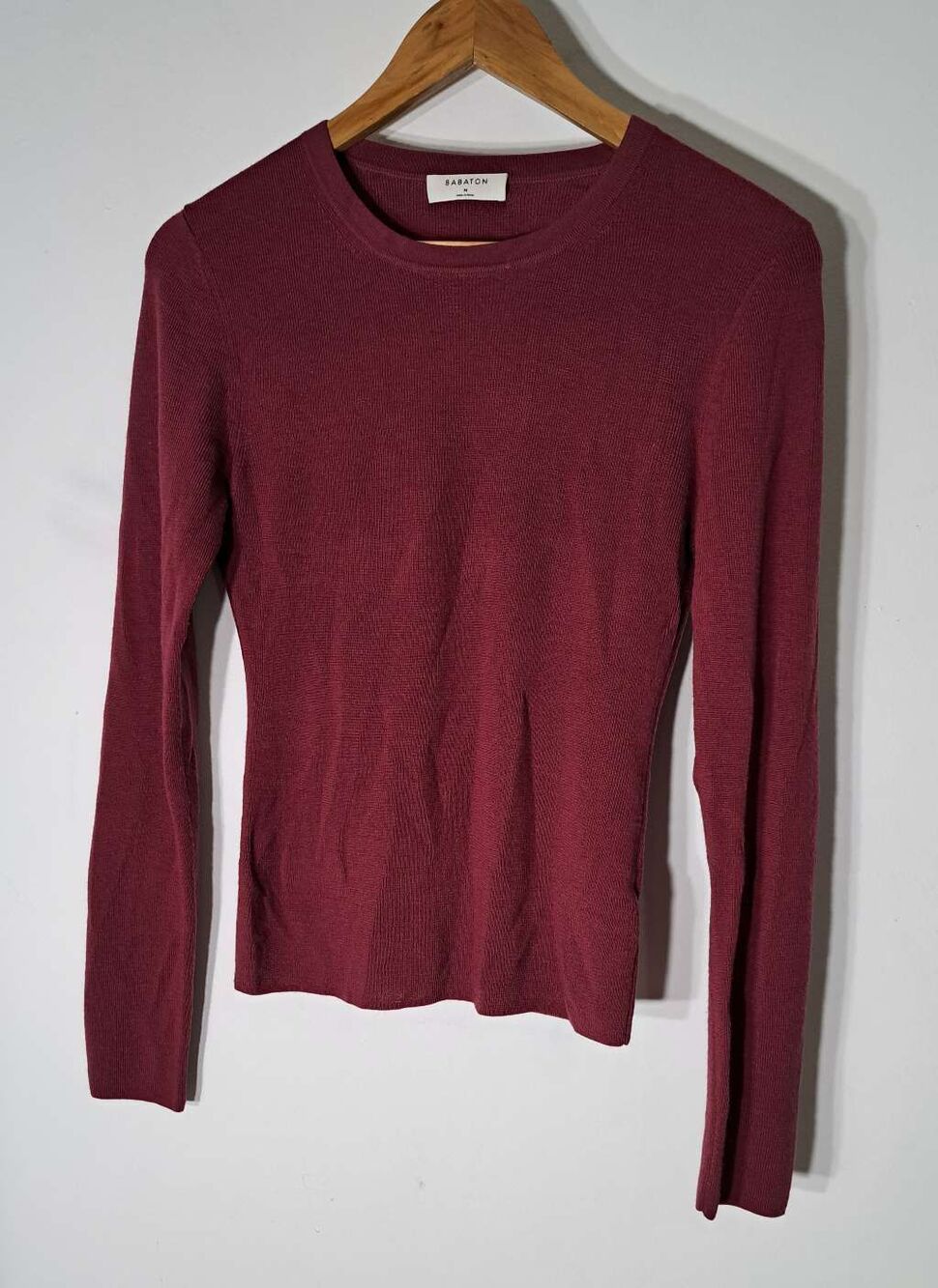 Babaton womens medium pure SOFT merino wool cranberry crewneck pullover sweater